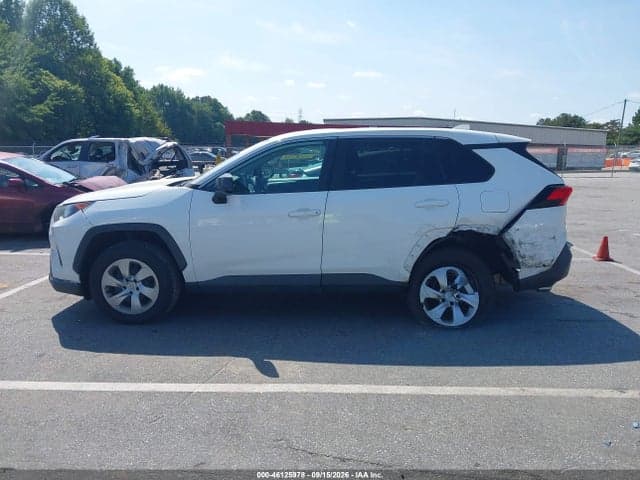 2022 TOYOTA RAV4 LE 14