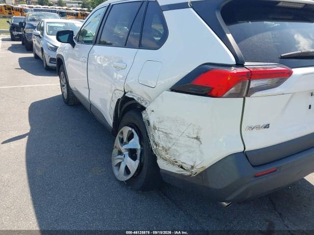 2022 TOYOTA RAV4 LE 20