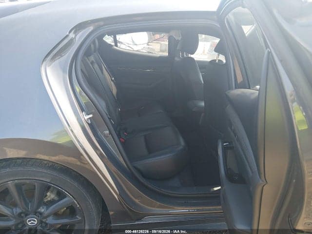 2021 MAZDA MAZDA3 PREMIUM 8