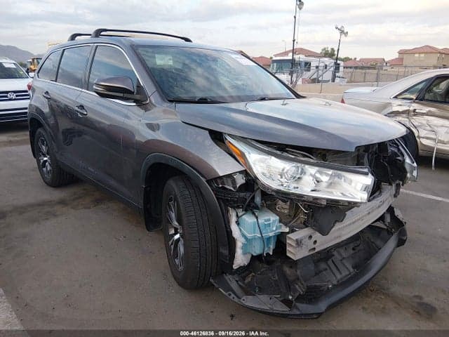 2019 TOYOTA HIGHLANDER LE PLUS 1