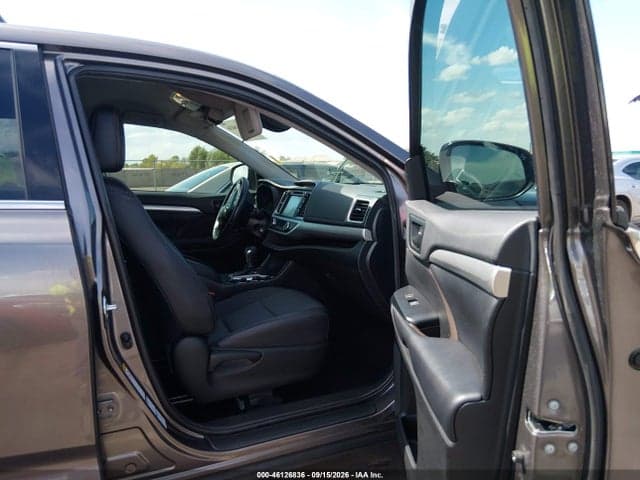 2019 TOYOTA HIGHLANDER LE PLUS 5