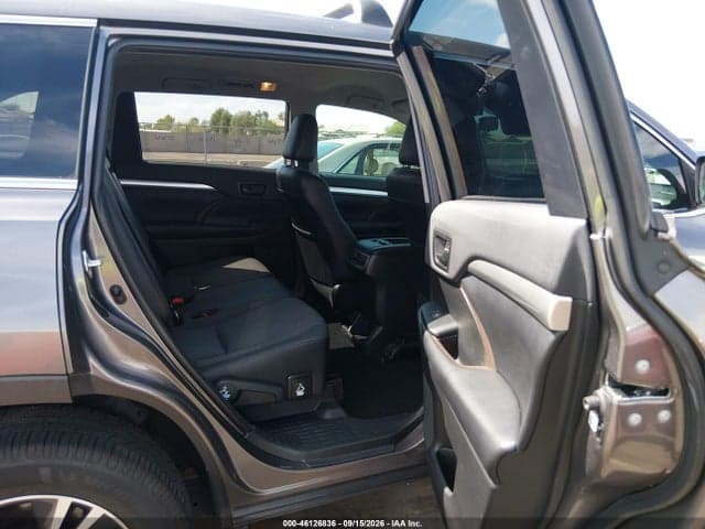 2019 TOYOTA HIGHLANDER LE PLUS 8