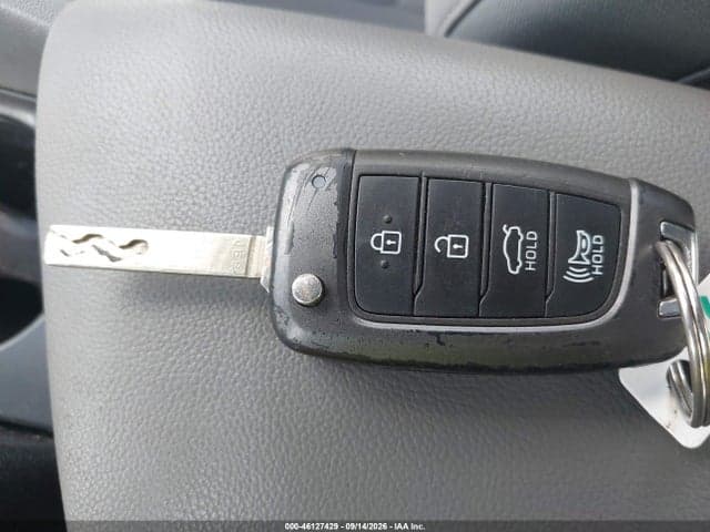 2021 HYUNDAI ELANTRA SE 11
