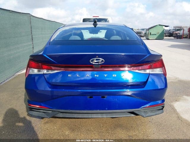 2021 HYUNDAI ELANTRA SE 18