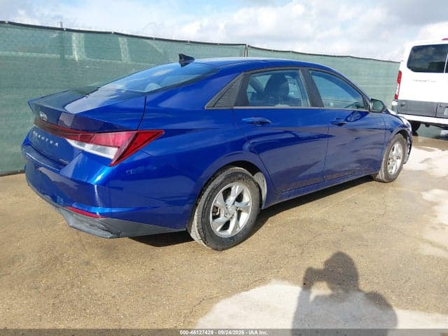 2021 HYUNDAI ELANTRA SE 4