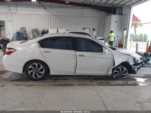 2017 HONDA ACCORD EX 14