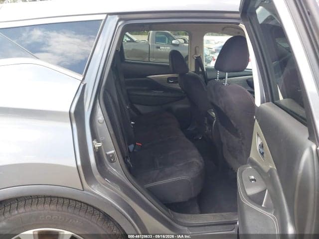 2017 NISSAN MURANO S 8