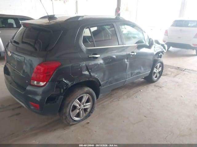 2019 CHEVROLET TRAX LT 4