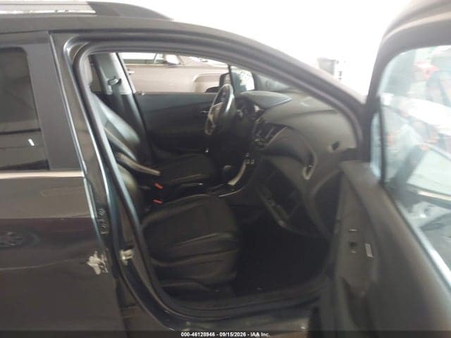2019 CHEVROLET TRAX LT 5