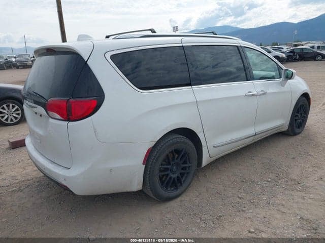 2017 CHRYSLER PACIFICA TOURING-L PLUS 4