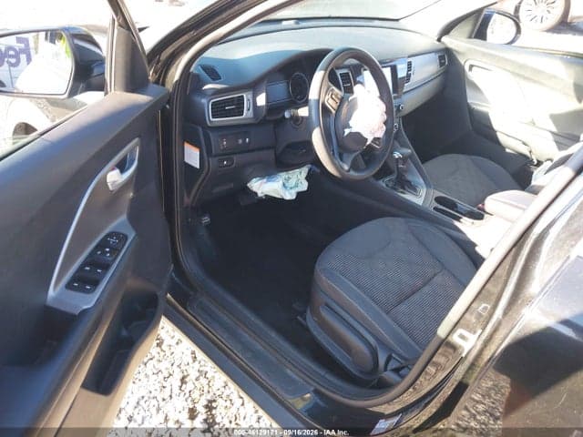 2019 KIA NIRO LX 18
