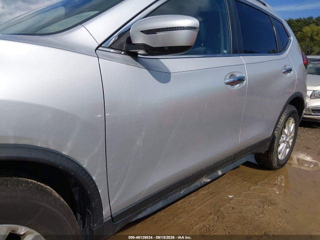 2017 NISSAN ROGUE SV 6