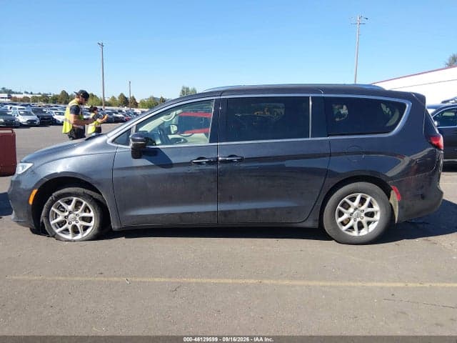 2021 CHRYSLER PACIFICA TOURING L 14
