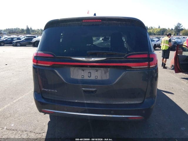 2021 CHRYSLER PACIFICA TOURING L 16