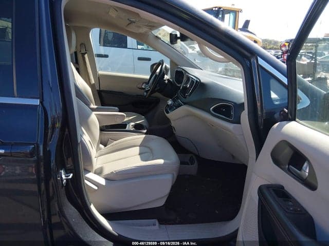 2021 CHRYSLER PACIFICA TOURING L 5