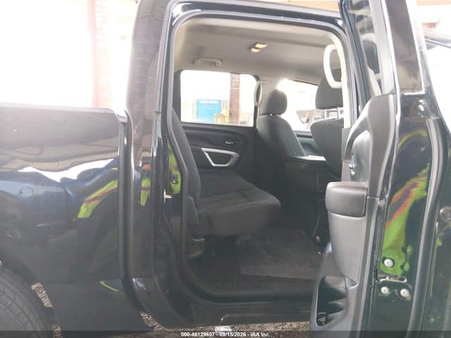 2019 NISSAN TITAN SV 8