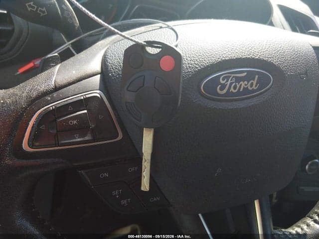 2017 FORD ESCAPE SE 11
