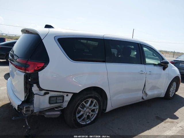 2026 CHRYSLER PACIFICA SELECT 13
