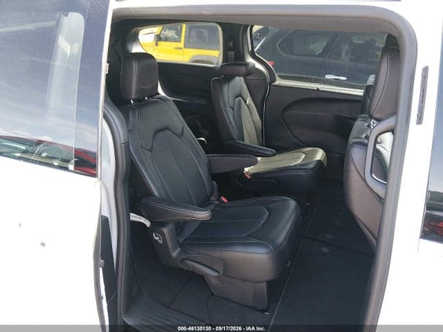 2026 CHRYSLER PACIFICA SELECT 8