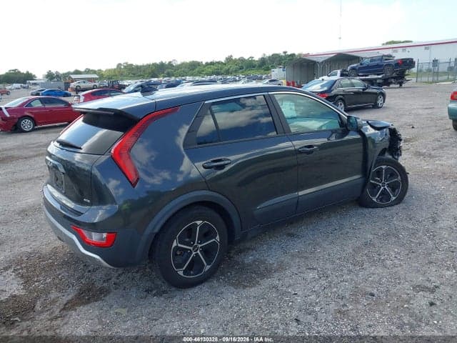 2023 KIA NIRO LX 4