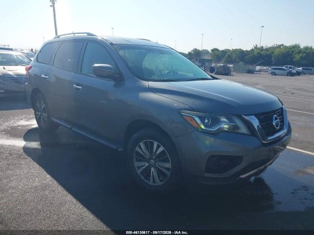 2017 NISSAN PATHFINDER S 1