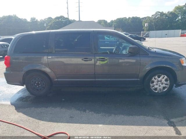 2017 DODGE GRAND CARAVAN SE 13
