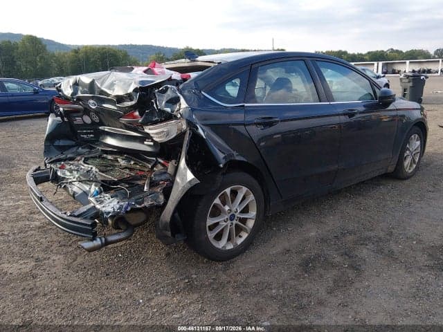 2020 FORD FUSION SE 4