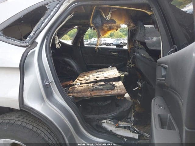 2022 FORD EDGE SE 8