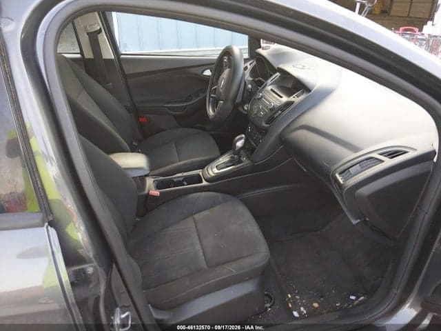 2017 FORD FOCUS SE 5