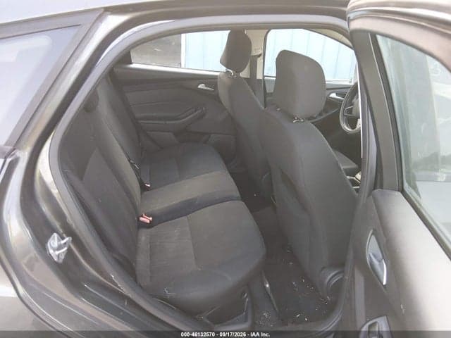2017 FORD FOCUS SE 8