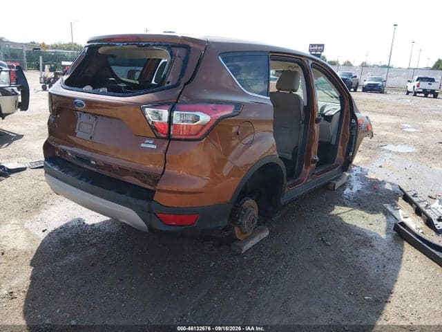 2017 FORD ESCAPE SE 4