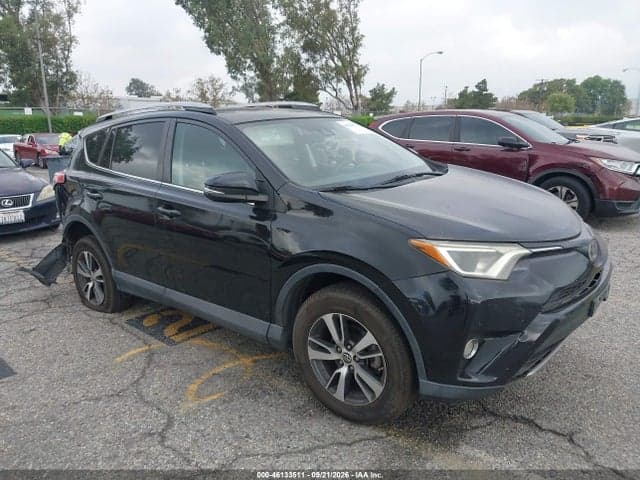 2018 TOYOTA RAV4 XLE 1