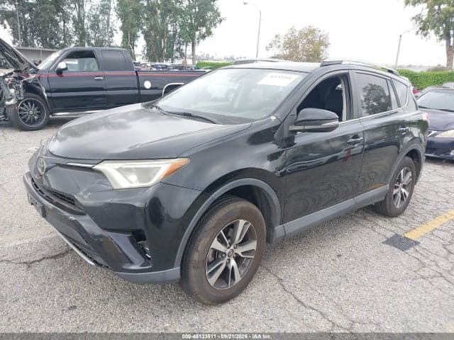 2018 TOYOTA RAV4 XLE 2