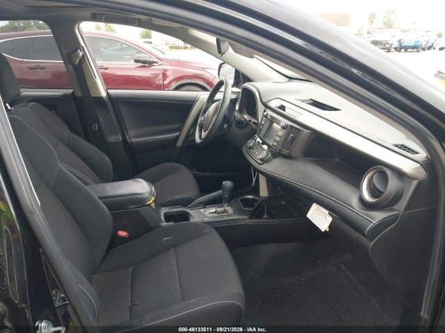 2018 TOYOTA RAV4 XLE 5