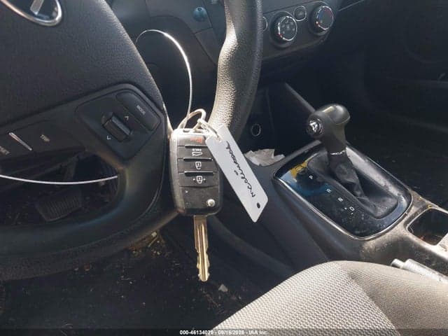 2017 KIA FORTE LX 11