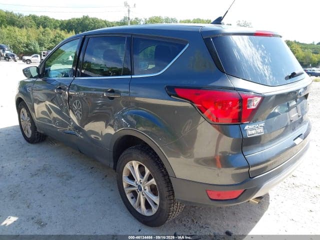 2019 FORD ESCAPE SE 3