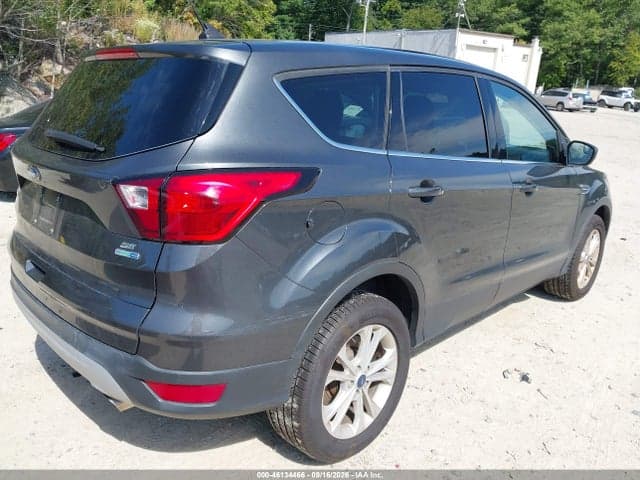 2019 FORD ESCAPE SE 4