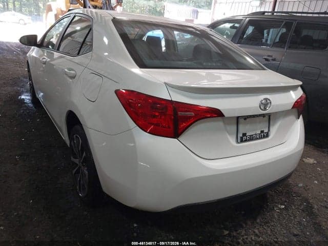 2017 TOYOTA COROLLA SE 3