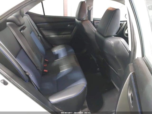 2017 TOYOTA COROLLA SE 8