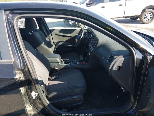 2017 DODGE CHARGER SXT RWD 5