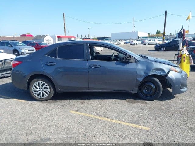2017 TOYOTA COROLLA LE 13