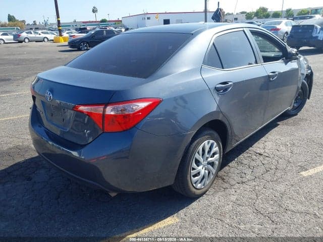2017 TOYOTA COROLLA LE 4