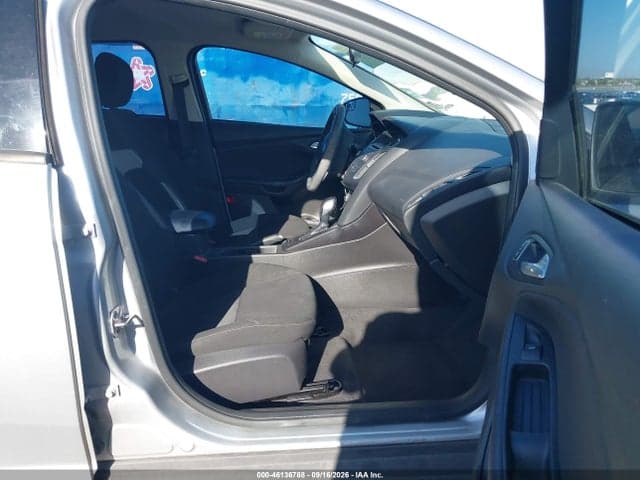 2017 FORD FOCUS SE 5