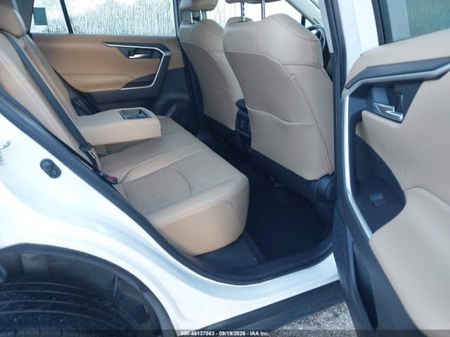 2019 TOYOTA RAV4 XLE PREMIUM 8