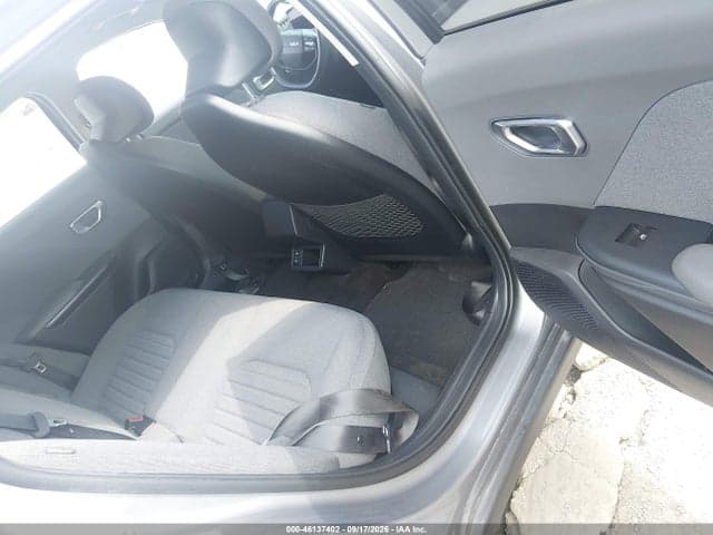2025 KIA K4 EX 8