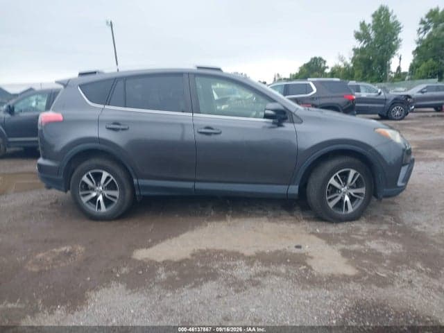 2018 TOYOTA RAV4 XLE 13