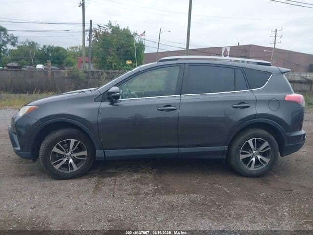 2018 TOYOTA RAV4 XLE 14