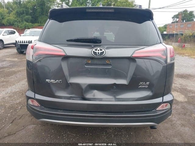 2018 TOYOTA RAV4 XLE 6