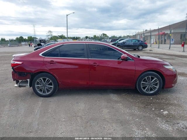2017 TOYOTA CAMRY SE 13