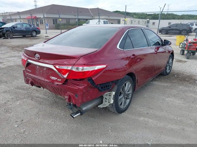 2017 TOYOTA CAMRY SE 4